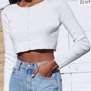 Brandy Melville white cropped cardigan long sleeve, like new, worn once, size M